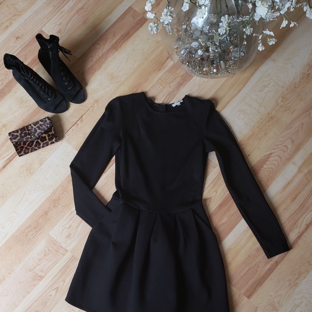 Artiza wilfred little black mini dress  #anthropology,revolve,vince Micheal kore